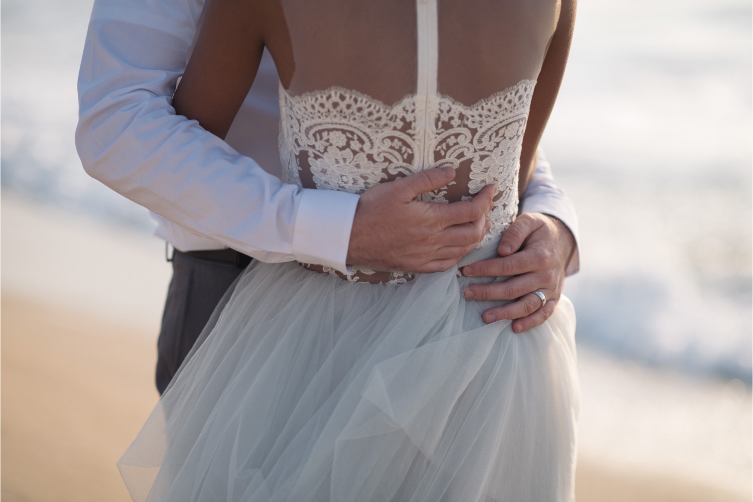 beach elopement ceremony in Crete