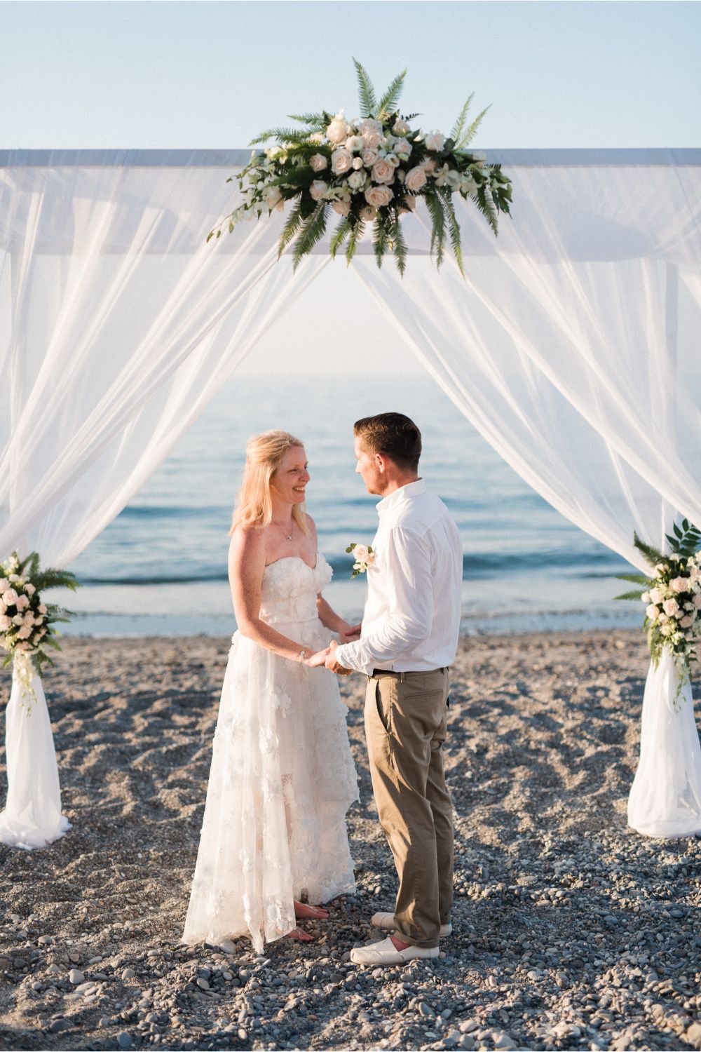 beach wedding ceremony in Crete