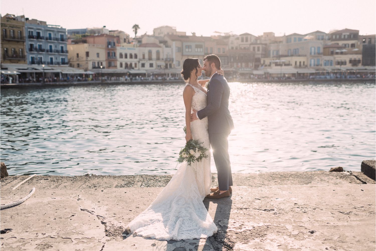 newlyweds photo shoot in Chania