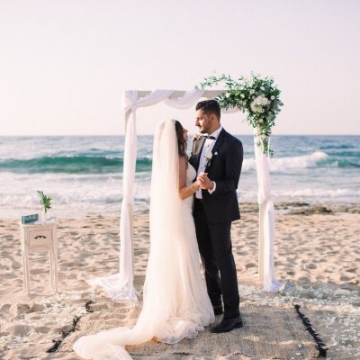 elopement on the beach in Crete