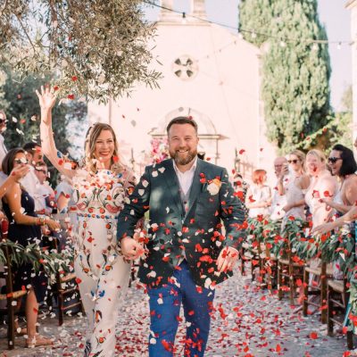 confetti moment at rustic wedding ceremony in Crete