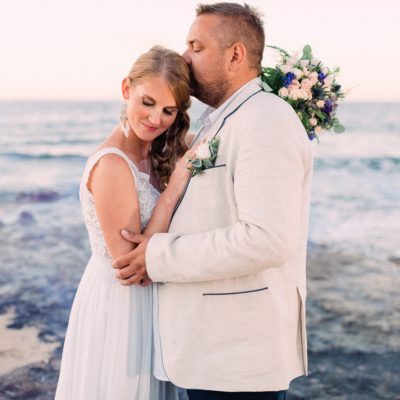 Beach elopement in Crete